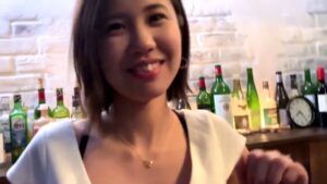 旦那一筋のフリするドスケベ人妻！スリル求め不倫セックスに溺れる！