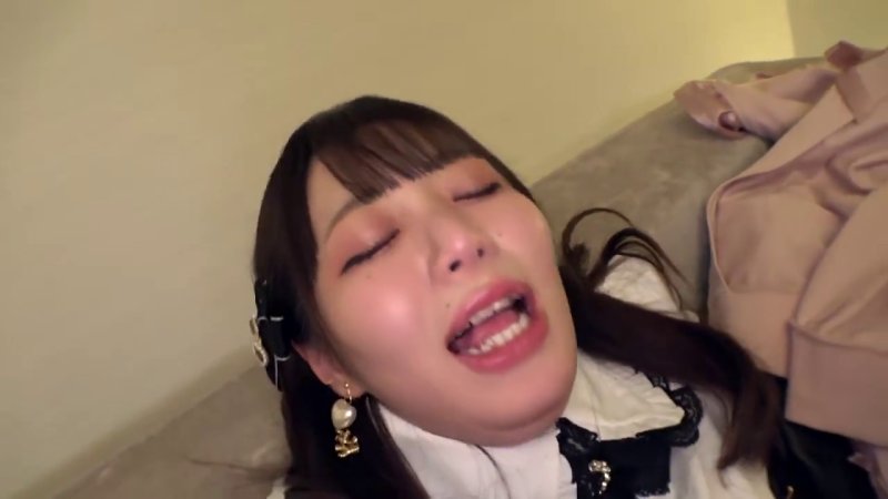 メン地下通いの美少女、おじさん宅での寄生生活～連日セックスと中出しの延長戦