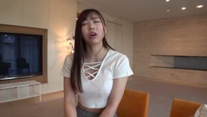 ブルマ×素人、美巨乳ロリ美少女のエロ交尾と食い込み体操