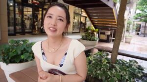 清楚系素人美女が後ろから激しく突かれて中出し！本気のSEX体験